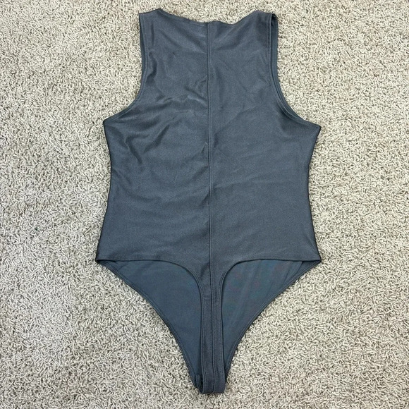 Good American compression high shine silver bodysuit sz 4 / XL - Picture 6 of 7